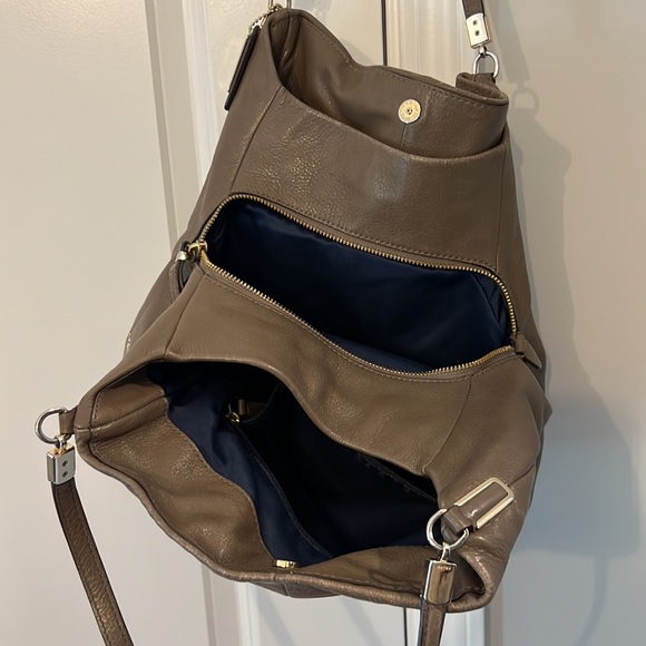 Coach tan shoulder Bag - Picture 4 of 10